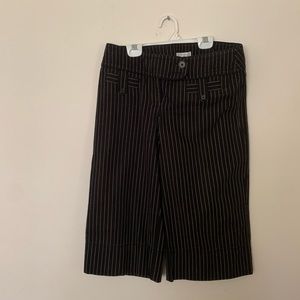 Loft black pinstriped Bermuda striped shorts size 4